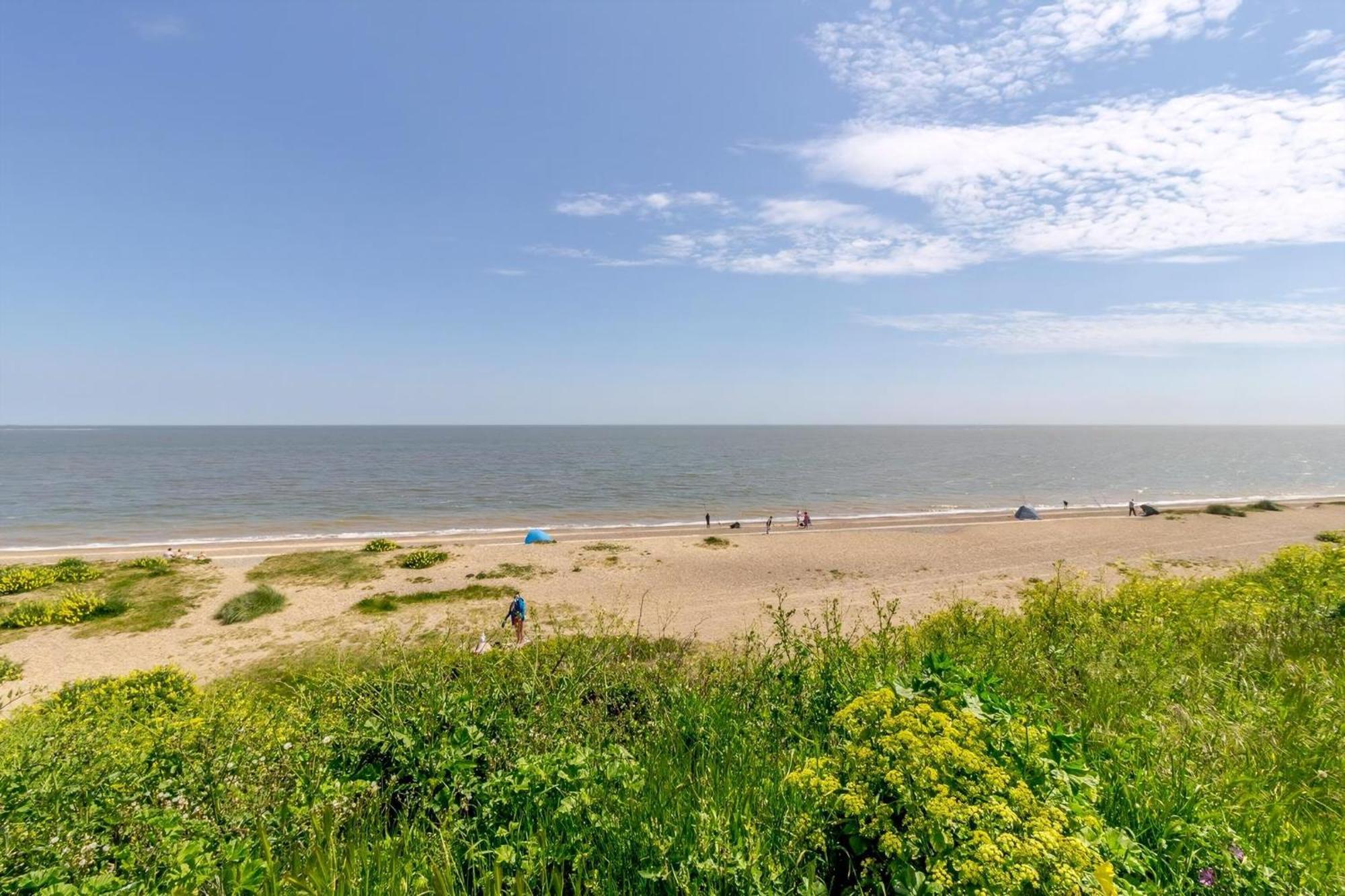 Stunning 6 Berth Lodge With Full Sea Views In Suffolk Ref 68007Cr 洛斯托夫特 外观 照片