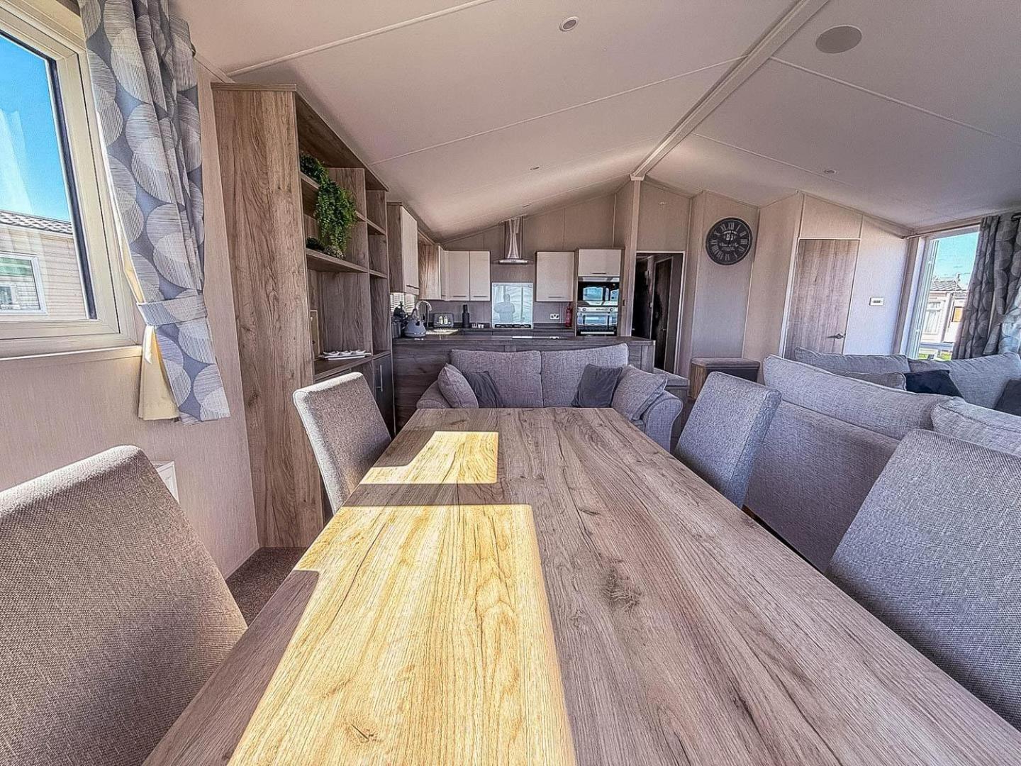 Stunning 6 Berth Lodge With Full Sea Views In Suffolk Ref 68007Cr 洛斯托夫特 外观 照片